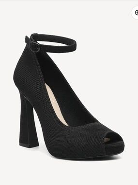 NIB Cosy Island PowerWalk Peep Toe Knit
Pumps Black 10